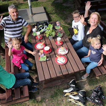 Familien- Und Freizeithotel Gutshaus Petkus エクステリア 写真